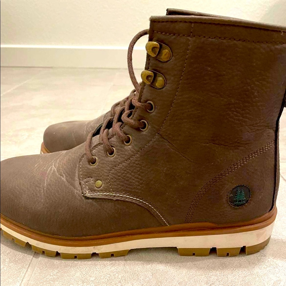 Bass brown shoes